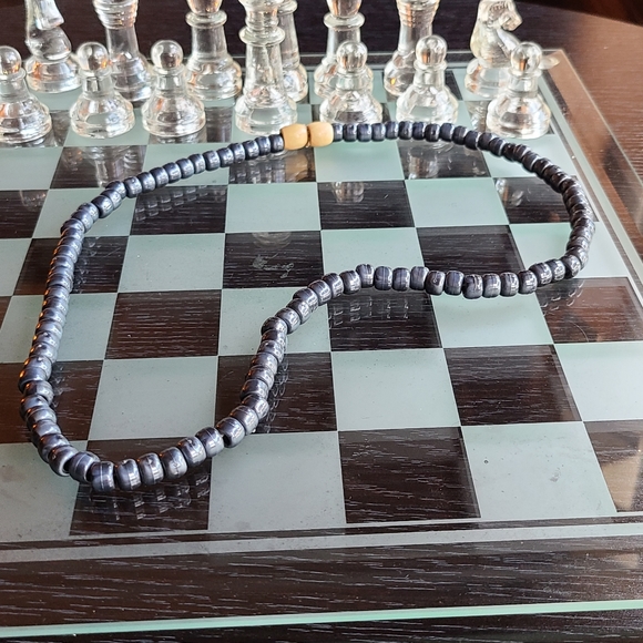 Beaded necklace - Picture 3 of 8